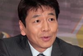 《年収10億円越え》上田晋也　“尖りすぎ芸人”を“レギュラー11本司会者”に変えた「年下妻のアドバイス」