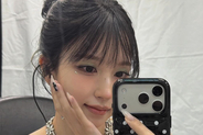 《“大胆”ドレスの胸がはだけて…》TWICE・ミナ　大型音楽祭で起きたハプニングにファン騒然