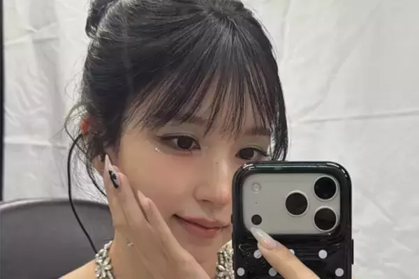 《“大胆”ドレスの胸がはだけて…》TWICE・ミナ　大型音楽祭で起きたハプニングにファン騒然