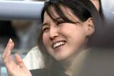 「大谷翔平　妻・真美子さんの意外な“陽キャ”素顔！写真は変顔、カラオケではタンバリンの盛り上げ役」の画像1