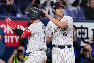 大谷翔平　かわいいと話題！侍ジャパン・牧への顎乗せポーズで見せた「真美子さんとの繋がり」