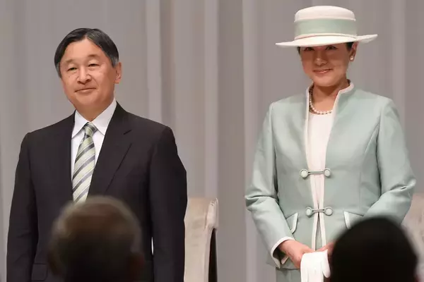 天皇陛下が距離を置かれた“ご学友の息子”が皇族の養子に…自民党強行案の危険性