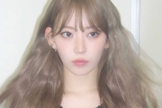 「上と下の露出の差に驚いた」28歳韓流アイドル “超ミニ”スタイルに衝撃の声…過激化するファッション