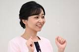 「《“くっきりワンピース”の波紋から半年》佳子さま　春らしい装いに絶賛続々…“ご公務コーデ”に変化をもたらした「必須アイテム」」の画像1