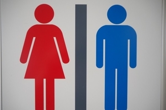 男子トイレは女子トイレの1.4倍「男女不平等」発覚でネット激論…専門家が明かす「迅速な解決」が難しい理由とは