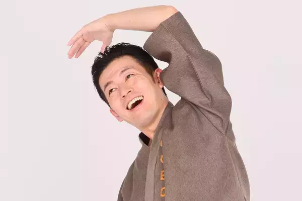 ごぼう先生が動画で解説！「50代からの不調解消体操」【高血圧緩和 脇腹＆腸腰筋のばし】｜介護界のアイドル