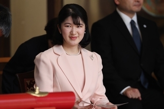 《初めてなのでは》愛子さま　早慶戦の珍しい「外ハネスタイル」に絶賛広がる「おおっ！」「似合ってて可愛い」