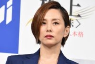 米倉涼子　長年の知人にも返事ナシ、親友の韓国人モデル（40）とも会わず…書類送検の裏で抱える孤独