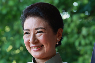 「これは思いつかない」「すごい着眼点」雅子さま　オランダの“華やか花柄ジャケット”の「意外なリンクコーデ相手」