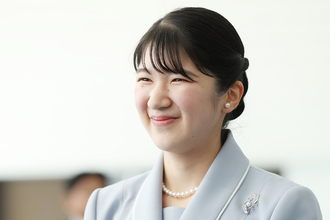 《宮内庁インスタに単独初登場》愛子さま　ラオス投稿が「34万いいね」で歴代5位！「悠仁さま成年式」越えで際立つ“国民的人気”