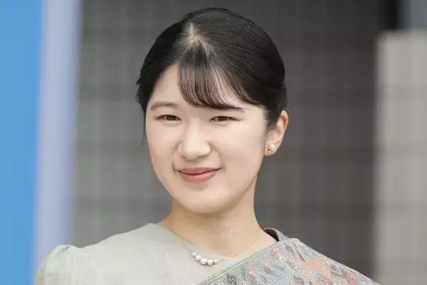 愛子さまは54歳に…皇族数確保の養子縁組案“見直しは30年後”の無責任ぶり…宮内庁内からも批判の声が