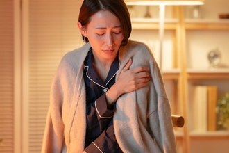 指を組むだけで寒さが即解消!?「簡単に冷え解消できる“指エクササイズ”」