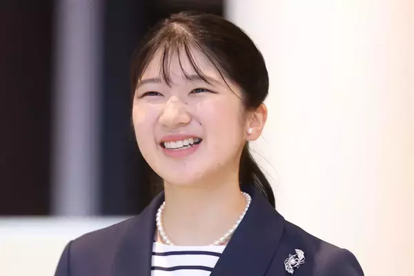 愛子さま　“立ち姿”からあふれ出る気品には理由があった！マナー講師が指摘する「真似したい」ポイント