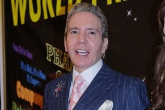 「飛躍しすぎ」デーブ・スペクター　佐藤二朗のハラスメント騒動で呈した“ノックしたらアポなしじゃない”主張に疑問の声続出