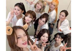 「完全に閉めてて悲しかった」NiziU　ドームツアー大阪公演での“スタンド上段席が完全封鎖”にファン騒然…観客との記念写真も公開なしの“異変”
