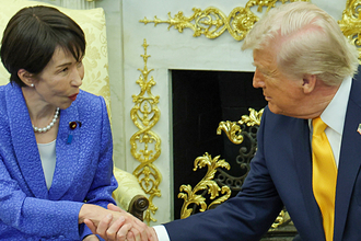 「明らかに引き攣ってた」高市首相　トランプ大統領の「真珠湾」発言に見せた“表情”にSNS騒然