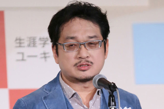 流行語大賞にまた野球用語で「流行った感ない」と辟易…有名審査員の平均年齢は60歳超え、“Netflixを知らない”やくみつるも