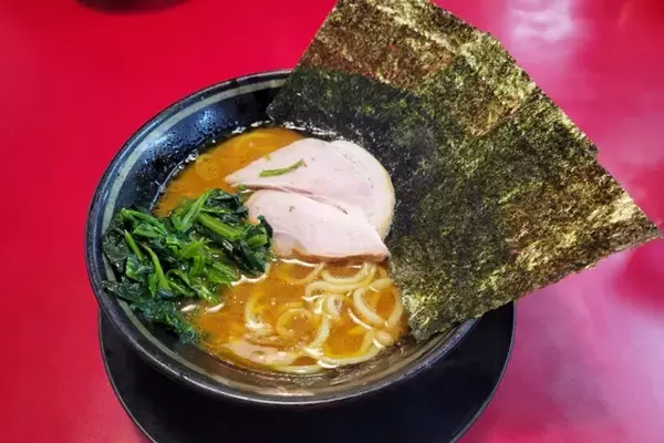 「怖いです」人気ラーメン店　無料ライス残した女性客への“XでDM要求”が波紋…「客の態度が原因」と擁護も