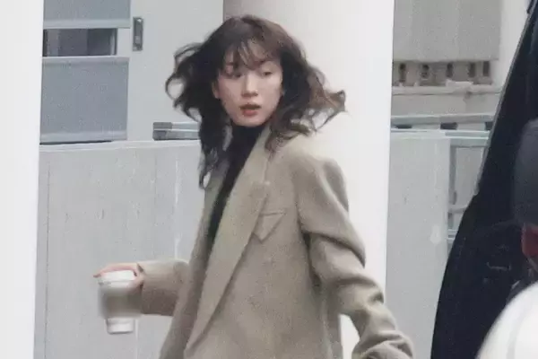 「ポーカーのほうがまだマシ」ボヤく関係者…永野芽郁に“次のオファーが来ない”《田中圭は“出遅れ”復帰も順調か》