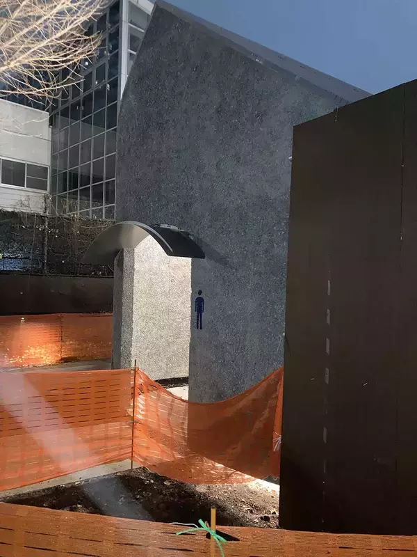 「性犯罪を懸念する声をいただいた」上野公園の“男女の仕切りがない”新設トイレが物議…都の担当者が明かした「改修の経緯」