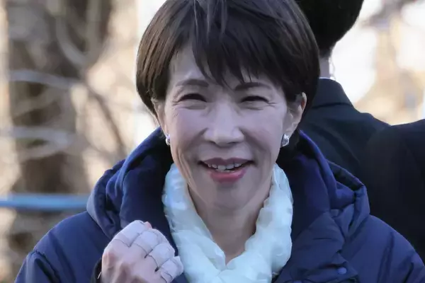 「茶番もいい加減にしてほしい」芥川賞作家　高市首相ドタキャン騒動を痛烈批判、「墓穴解散」批判投稿を連発