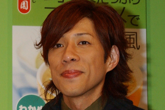 「どんどんきれいになってくね」57歳“小室ファミリー”　性適合手術、戸籍変更…誕生日投稿で見せた近影にネット衝撃