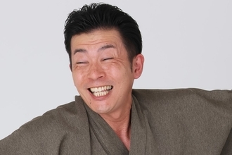 ごぼう先生が動画で解説！「50代からの不調解消体操」【秋の抜け毛改善 ひらけ肺（ハイ）！体操】｜介護界のアイドル