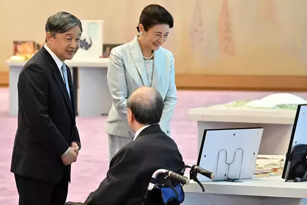 「笑顔に胸をなでおろした」両陛下が日本芸術院賞受賞者との茶会を主催　宮内庁関係者が雅子さまのご様子に“安堵”した理由
