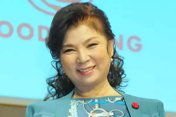 「ますます許しがたい」八代亜紀さん　新たな私的写真、私物下着も公表…物議醸したCDの第2弾発売にSNS猛反発、販売元は「法的に問題ない」