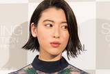 「「日本に他にいるか？」三吉彩花　“ほぼ下着に革ジャン”姿にネット騒然…貫く独自ファッション」の画像1