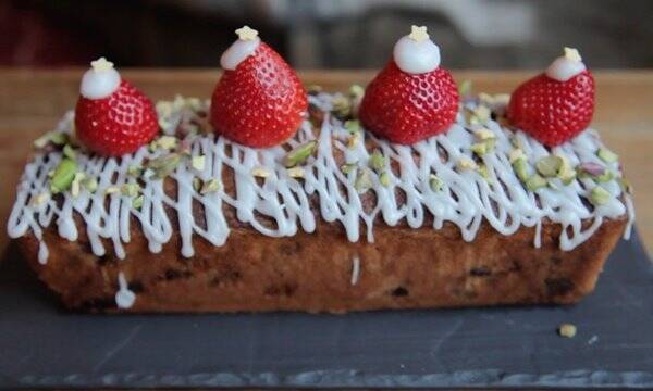 ラズベリーとホワイトチョコのケーキ（辻仁成「ムスコ飯」第200飯レシピ）