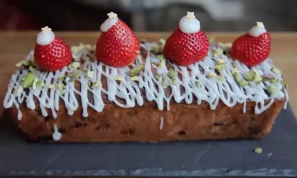 「ラズベリーとホワイトチョコのケーキ（辻仁成「ムスコ飯」第200飯レシピ）」の画像