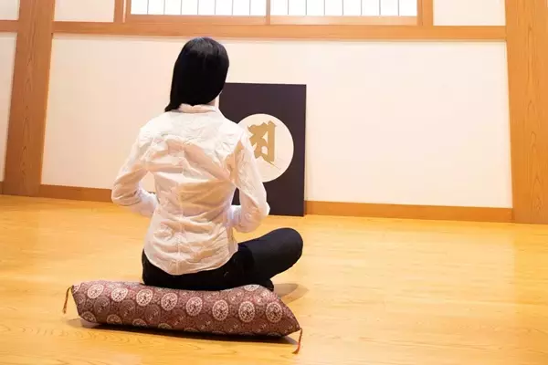日常を忘れ心を空に…「阿字観瞑想」挑戦した本誌記者に効果は？