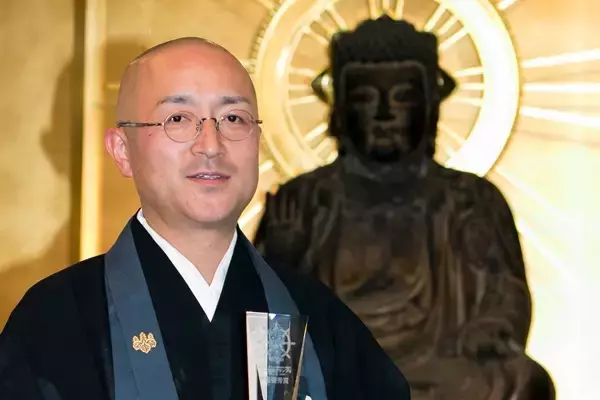 “法話グランプリ”で優勝、聴衆の心掴んだ「落語法話」の中身