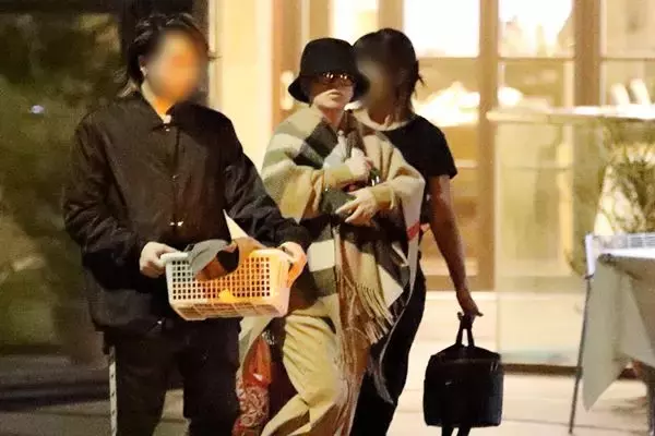 浜崎あゆみ8万円VIPエステへ…話題変身の陰に41歳の女磨き