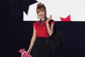 藤田ニコル ヒルナンデス で 激ダサ コーデ指南の大失態 年2月27日 エキサイトニュース