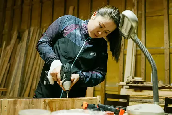 元ヤン女子が林業家に　苦境に立たされても100年続いた森を守る