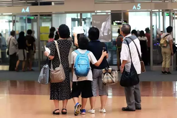 帰省中の“孫感染”が増加中…迎える側がやってはいけないこと