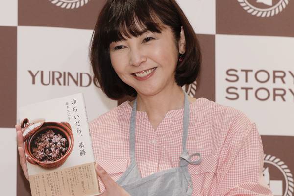 麻木久仁子さん考案 更年期世代におすすめ ヨモギ活用レシピ 年9月4日 エキサイトニュース