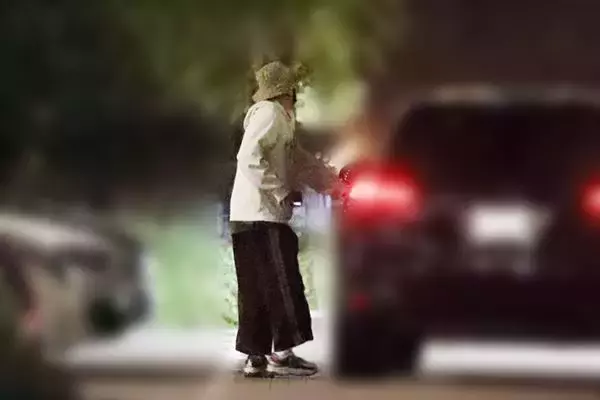 香取慎吾 交際25年恋人とのデート現場【2020ベストスクープ】