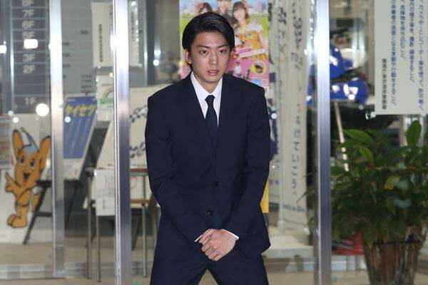 伊藤健太郎に吉澤ひとみも 芸能人のひき逃げはなぜ起きるのか 年12月25日 エキサイトニュース