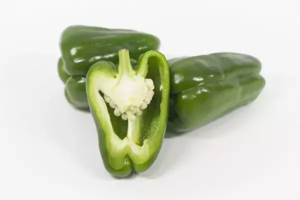 「ピーマンのわた」にうれしい健康効果が！専門家語る食事法