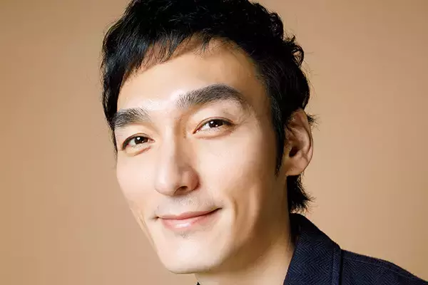 草なぎ剛＆徳川慶喜の同じポーズ撮「なんか似てると思った！」