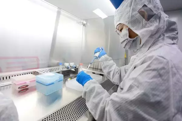 「重症化しやすい可能性も」阪大教授語る“悪玉抗体”の存在