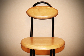 まずは「立ち座り運動」から！脚力を鍛える自宅トレ