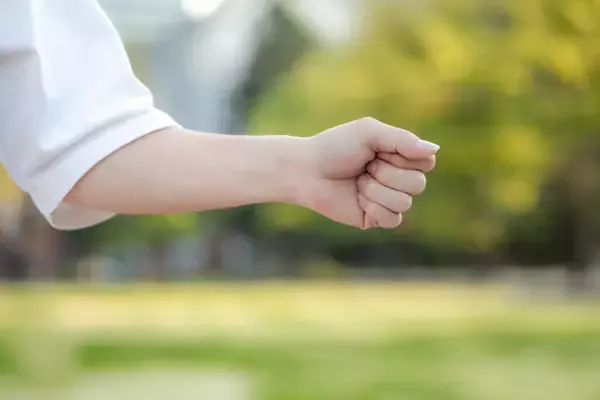 握れない、つかめないとなる前にやるべき「握力トレ」