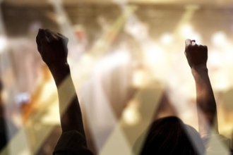 待望のデビュー！なにわ男子サプライズな涙を緊急レポート