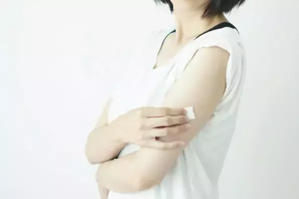 コロナワクチン「時間経過で抗体価減少も、重症化防ぐ効果は継続」