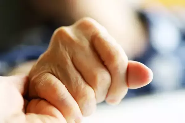 母が残した遺言 取り分少ない次男が「母は認知症だった」と言い出して…