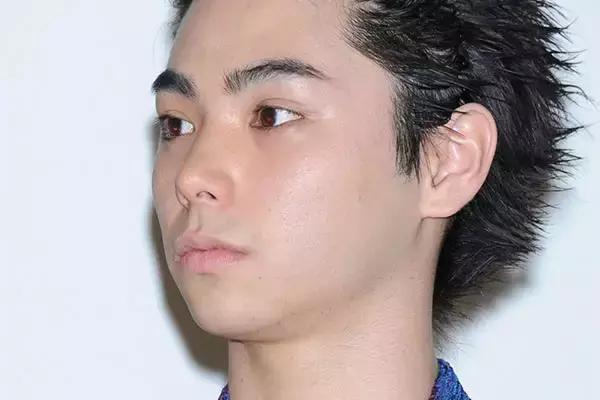 「若手注目俳優・村上虹郎を直撃「楽しそうでいたい」」の画像